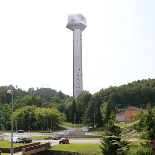 razgledni_stolp_kristal_rogaska_Slatina.jpg
