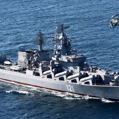 Russian_cruiser_Moskva.jpg