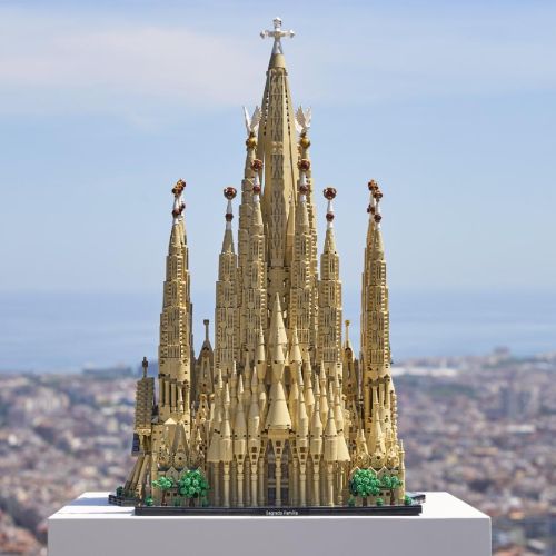 Slovenski arhitekt zasnoval monumentalno Sagrado Familio iz lego kock