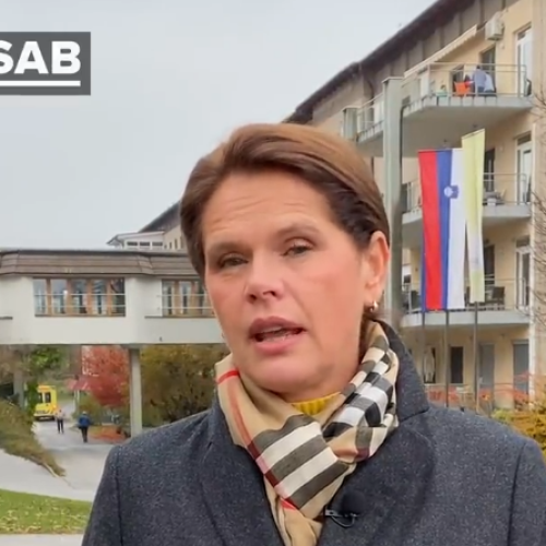 Screenshot-2021-11-17-at-00-00-57-Alenka-Bratusek-on-Twitter.png