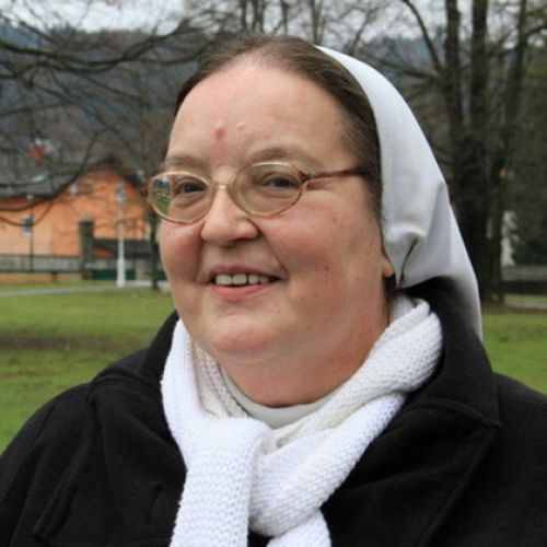 sestra-emanuela-zerdin.jpg