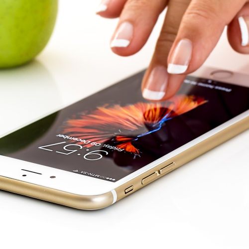 smartphone-pametni-telefon.jpg