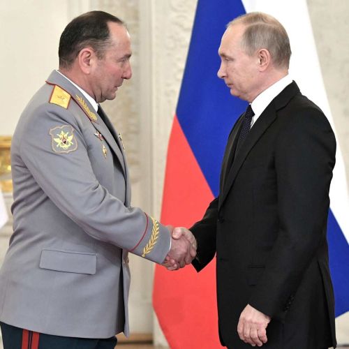 surovikin-in-putin_11zon.jpg