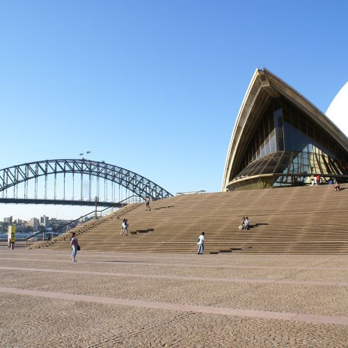 sydney-opera-house-93089_1920.jpg