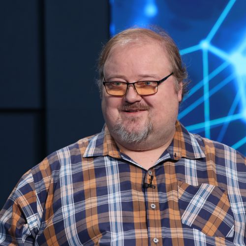 [Video] Tomaž Štih: Če bi socialistom dal v varstvo puščavo, bi tam začelo zmanjkovati peska (Odmev leta, 31. 12. 2025)