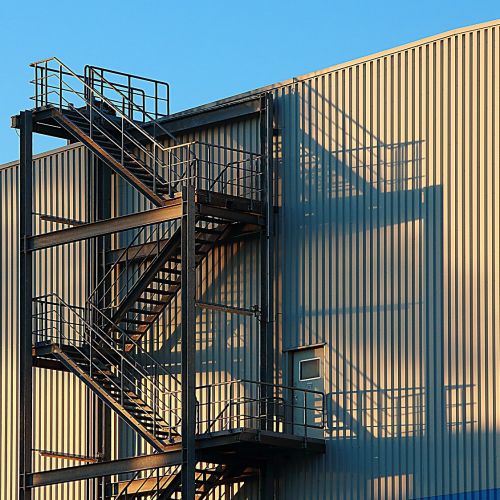 tovarna-industrija.jpg