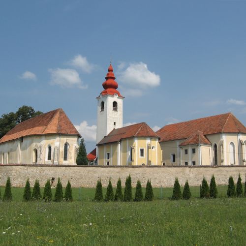 Tri_fare_Rosalnice_Metlika.jpg
