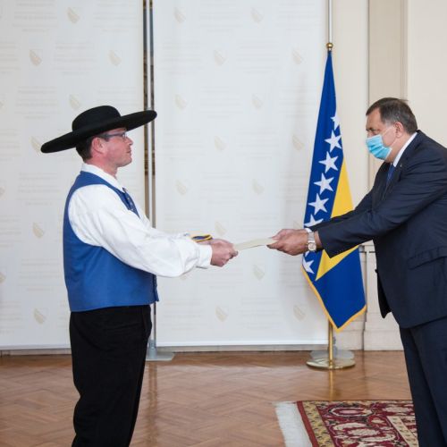 veleposlanik-v-bih.jpg