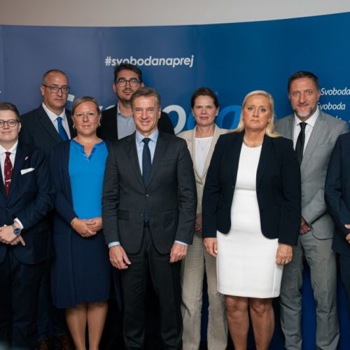 Umetnost zamegljevanja resničnosti