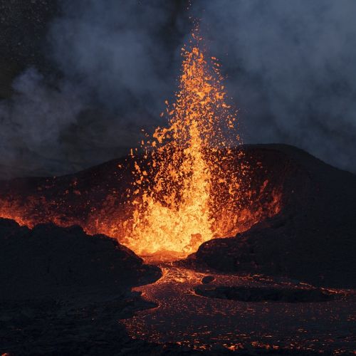 5jtmu_volcano-7396466-1280.jpg