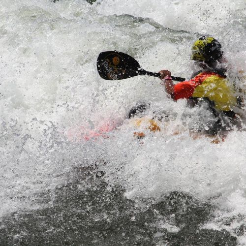 white-water-g399a66efd_1280.jpg