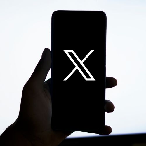 120-milijonska modra kljukica, bruseljski napad na X in na svobodo govora