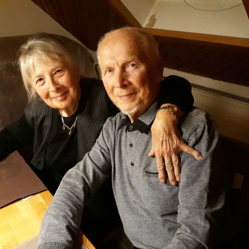Življenje med selitvami, vojno, podjetništvom in vero v Slovenijo