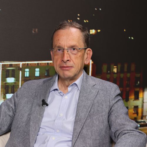 Golobov požarni zid popušča (Odmev tedna, 30. 5. 2025)