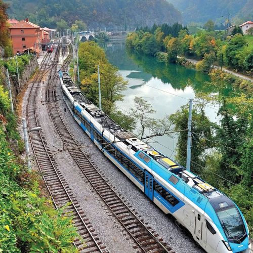 Železnica kot hrbtenica javnega prometa