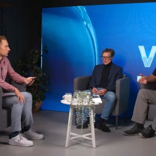 [Video] Andrej Rupnik in Jan Zobec: »Šutarjev zakon je politični dekret iz hitrih in nedomišljenih rešitev« (Vroča tema, 8. 11. 2025)