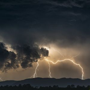 uqprf_thunder-4963719-1280.jpg
